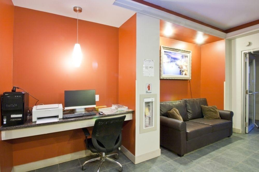 Travelodge By Wyndham Kindersley Exterior foto