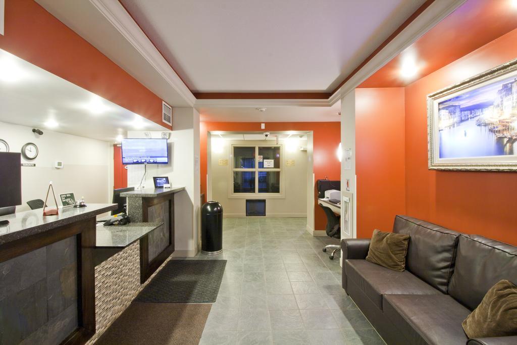Travelodge By Wyndham Kindersley Exterior foto