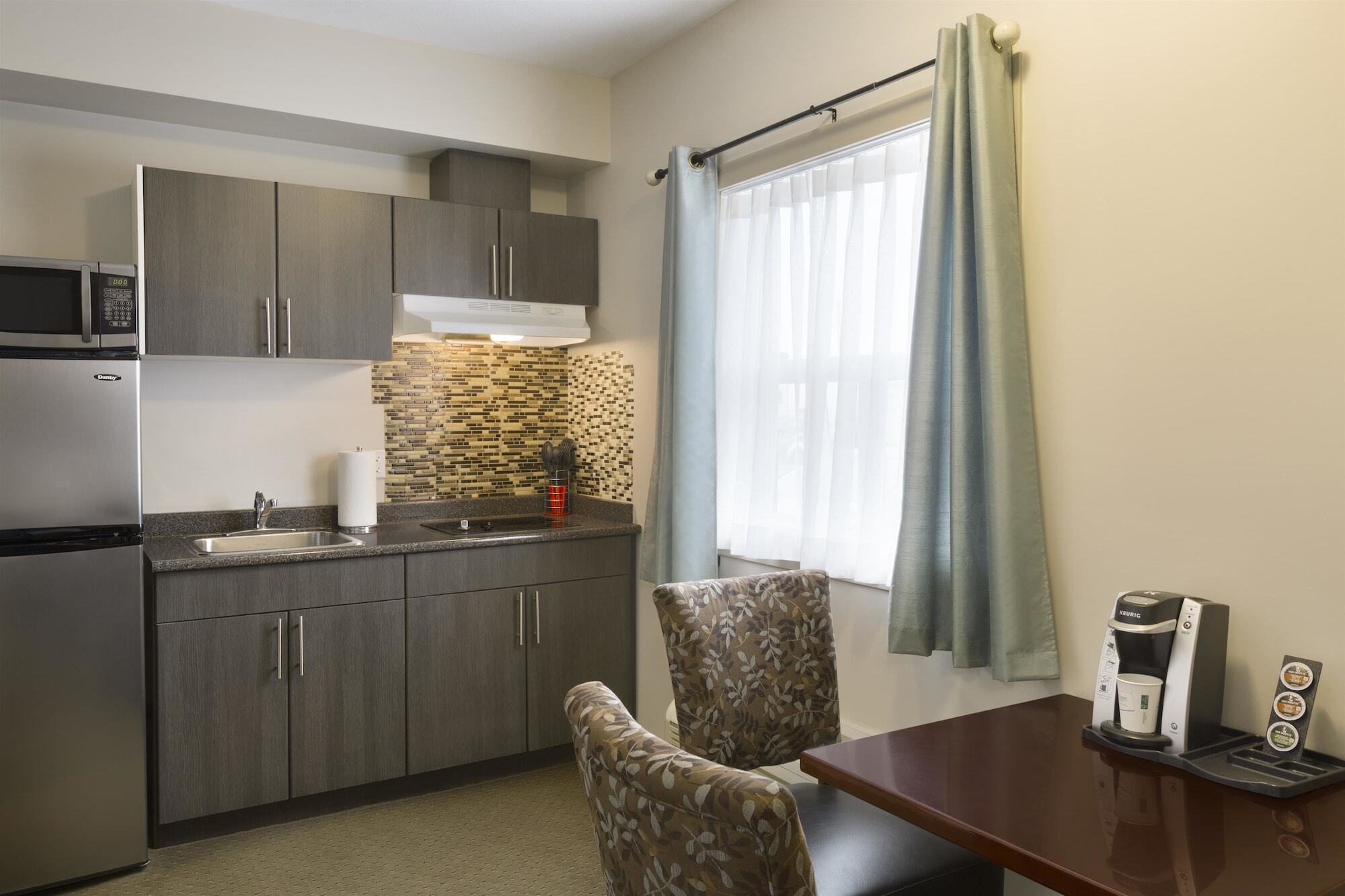 Travelodge By Wyndham Kindersley Exterior foto